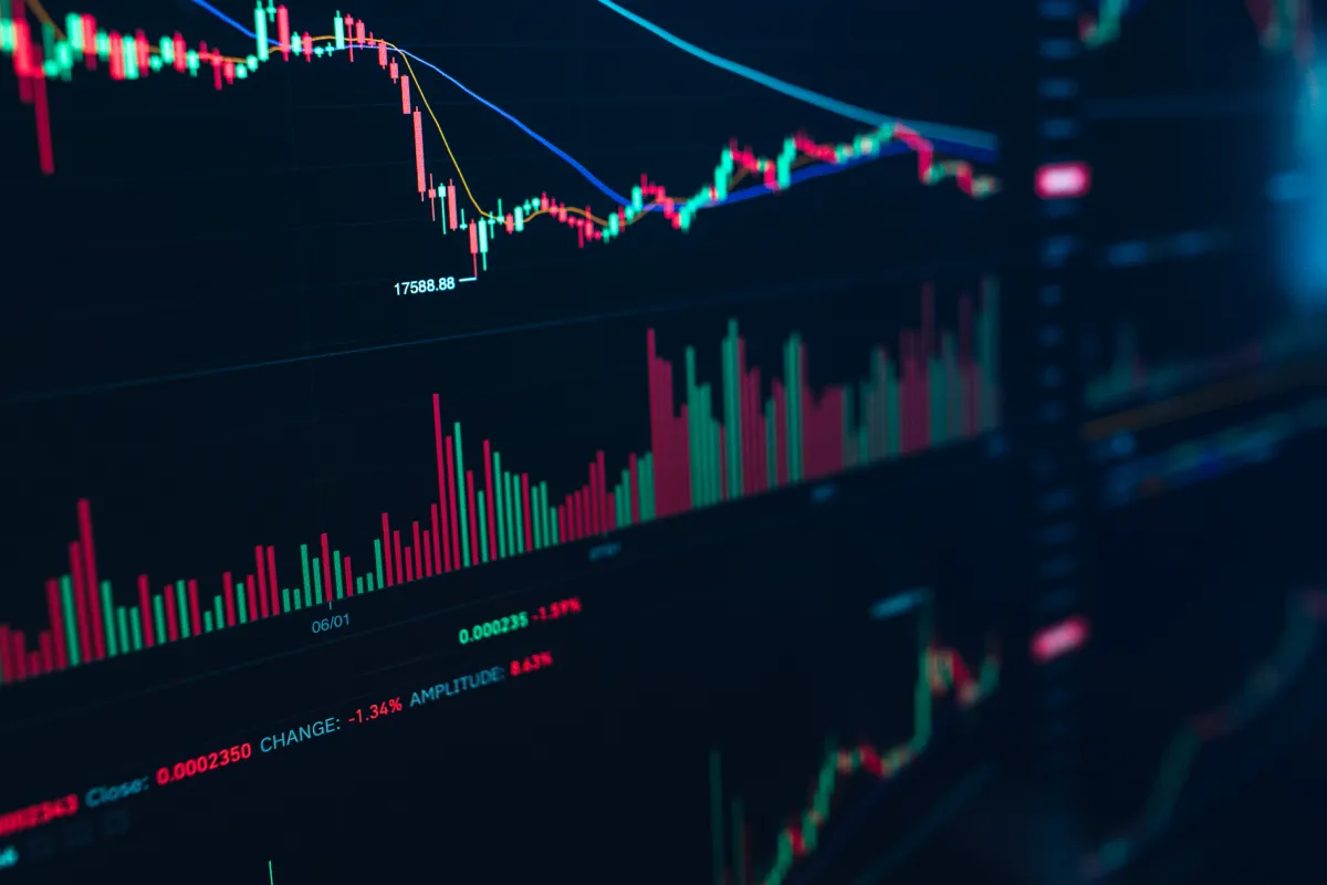 How to Spot Long Liquidations Before They Break