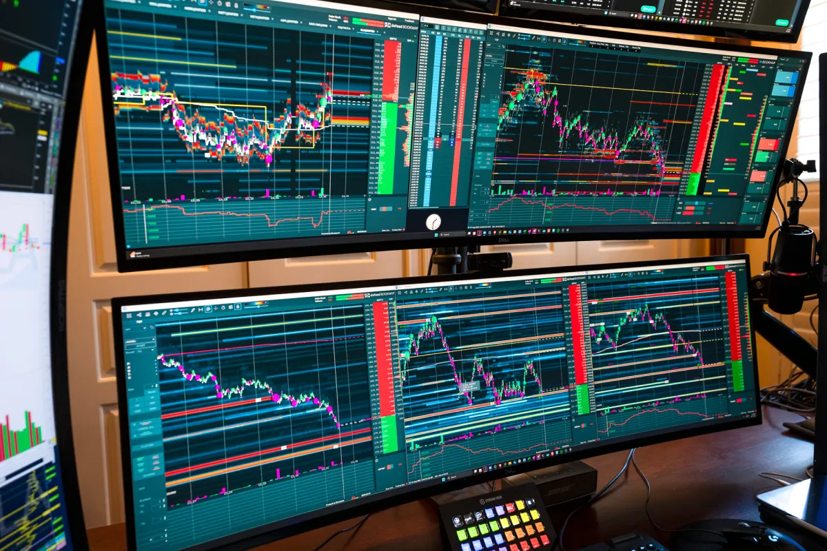 How to Use Multi-Time-Frame Context in Order Flow Trading